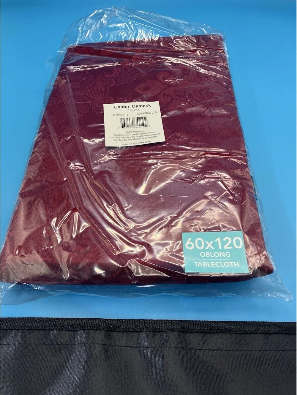 NEW Caiden Red (Cranberry) Oblong Tablecloth 60x120” Beautiful Pattern